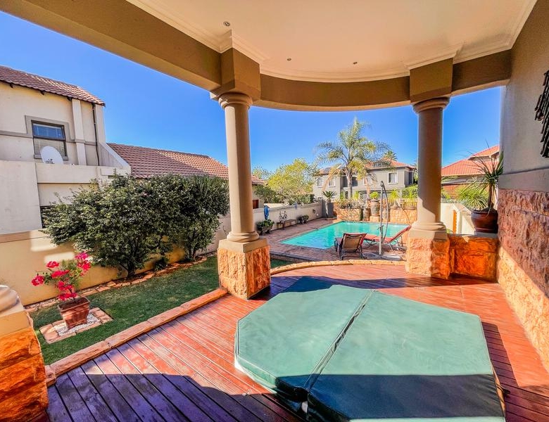 Discover Your Dream Family Home in Midstream Estate!