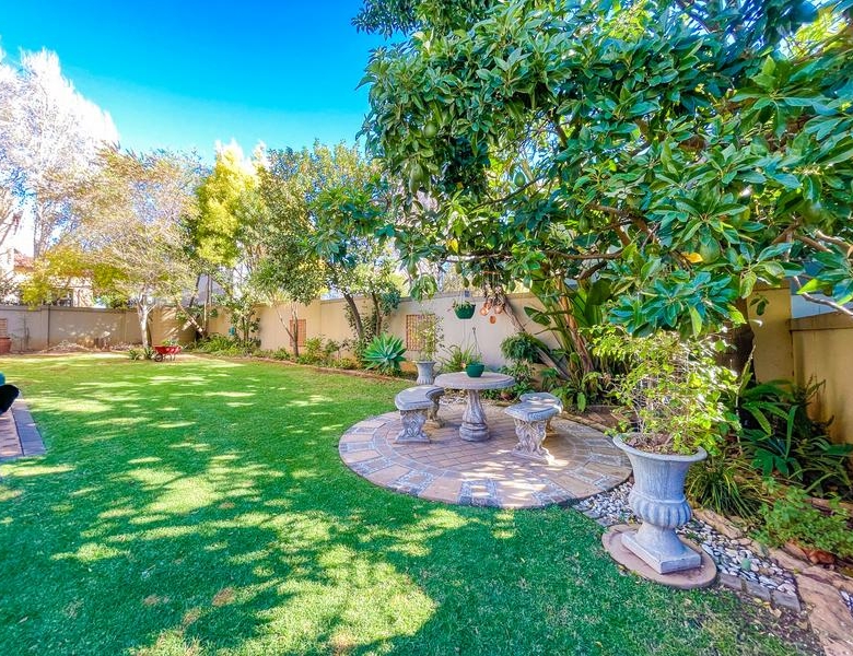 Discover Your Dream Family Home in Midstream Estate!