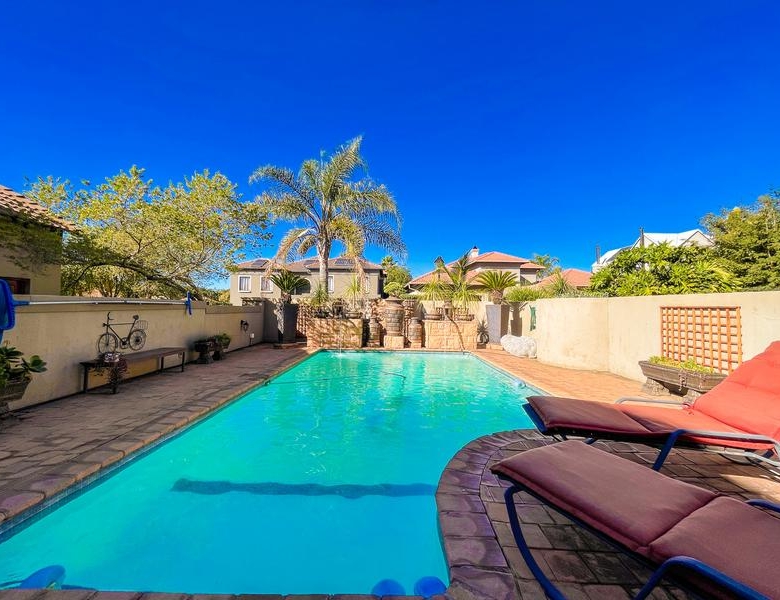 Discover Your Dream Family Home in Midstream Estate!