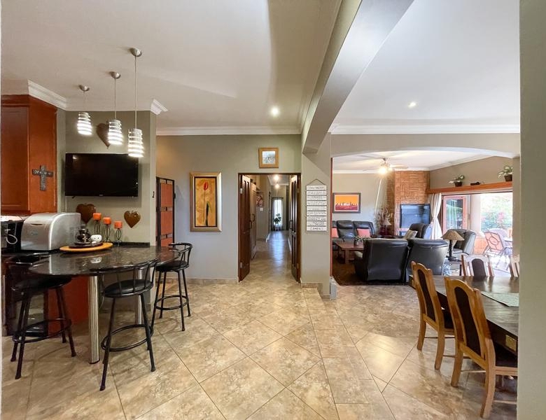 Discover Your Dream Family Home in Midstream Estate!