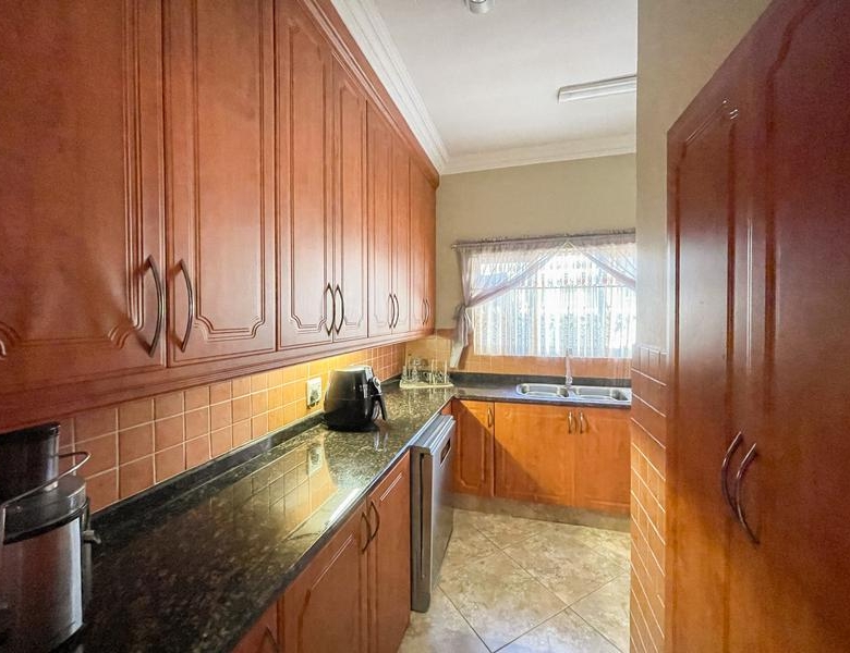 Discover Your Dream Family Home in Midstream Estate!