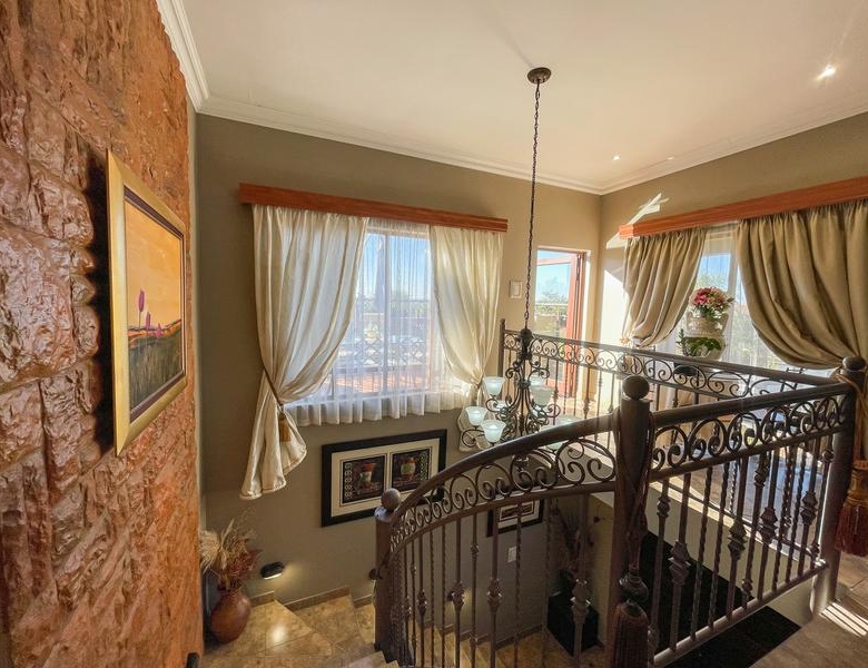 Discover Your Dream Family Home in Midstream Estate!