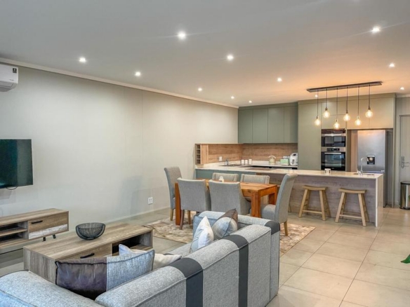 Furnished 2 Bedroom Apartment with Exquisite Views