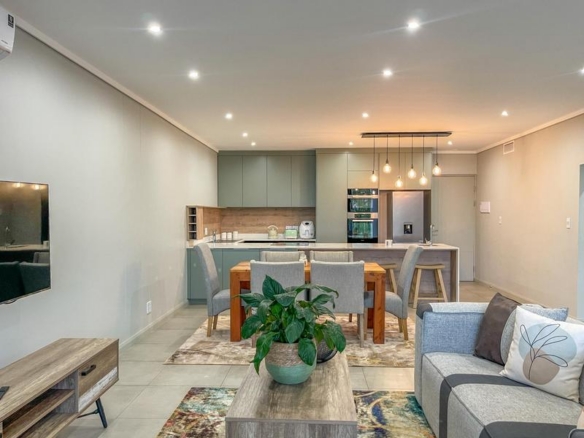Furnished 2 Bedroom Apartment with Exquisite Views