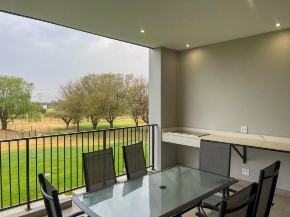 Furnished 2 Bedroom Apartment with Exquisite Views