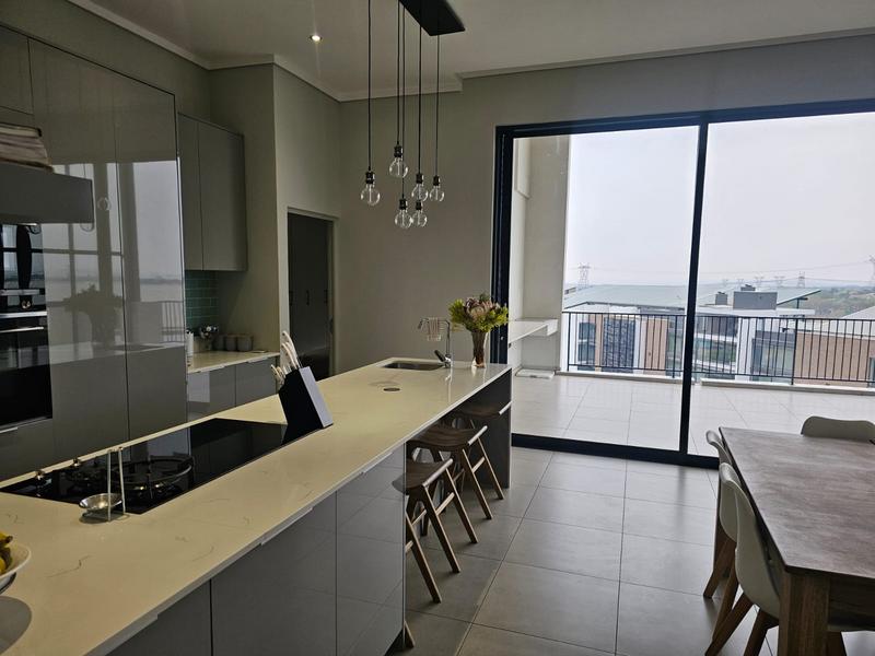 With the exquisite “Dapper in Grey” design, this Penthouse luxury apartment is perfect for those who appreciate contemporary elegance and functional luxury..