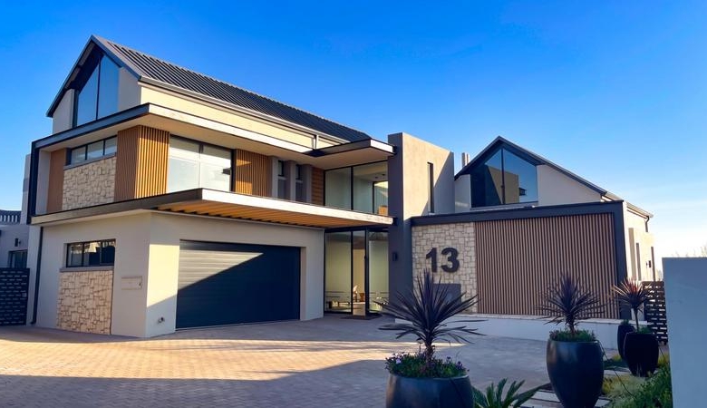 Keywords for this -One of a kind, stylish and a must see!