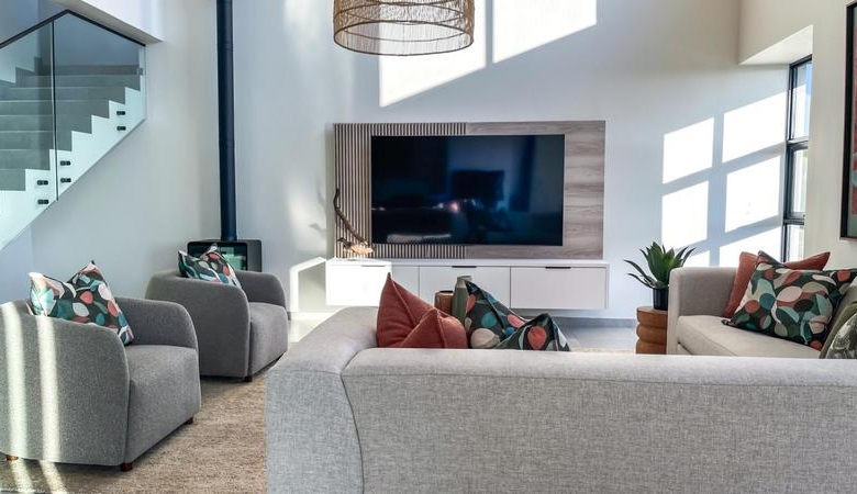 Keywords for this -One of a kind, stylish and a must see!