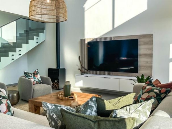 Keywords for this -One of a kind, stylish and a must see!