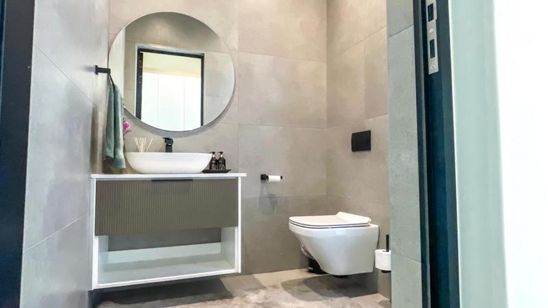 Keywords for this -One of a kind, stylish and a must see!