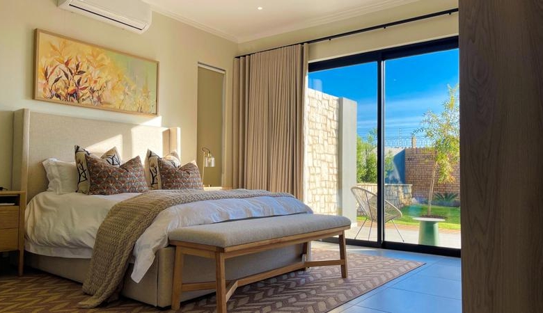 Keywords for this -One of a kind, stylish and a must see!