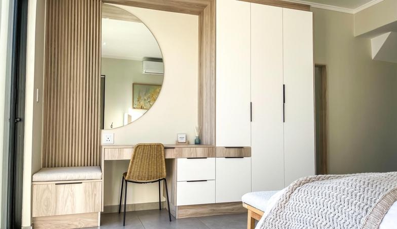 Keywords for this -One of a kind, stylish and a must see!