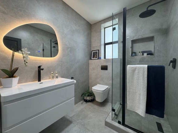Modern 4 Bedroom Home for sale in Midstream Heights ready for occupation.