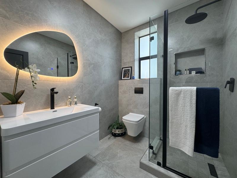 Modern 4 Bedroom Home for sale in Midstream Heights ready for occupation.
