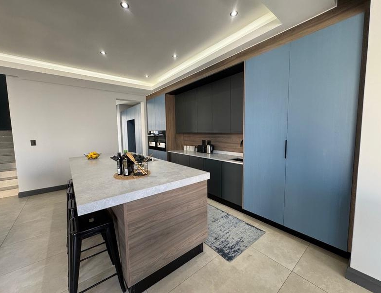 Modern 4 Bedroom Home for sale in Midstream Heights ready for occupation.
