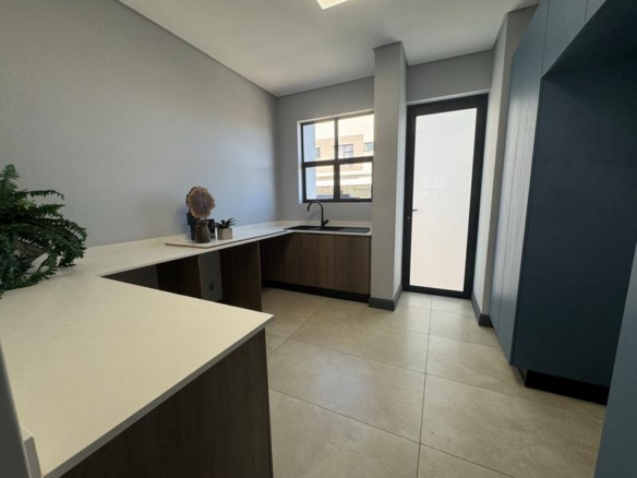 Modern 4 Bedroom Home for sale in Midstream Heights ready for occupation.