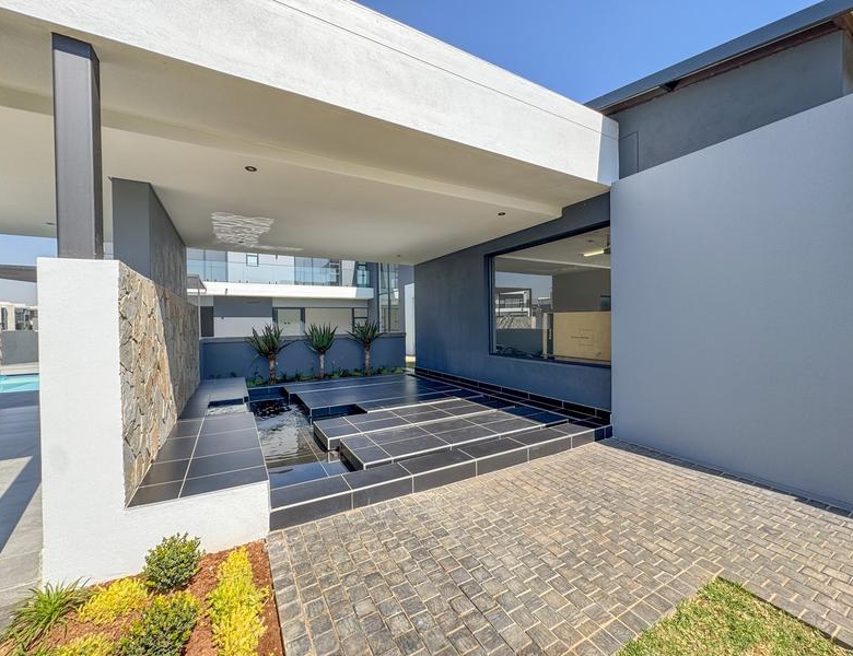 Modern 5-Bedroom for sale in Midstream Heights and ready for occupation by May 2026.