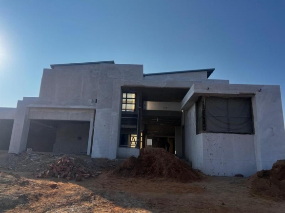 5 Bedroom with Stand Alone Entertainment Area for sale in Midstream Heights Estate.