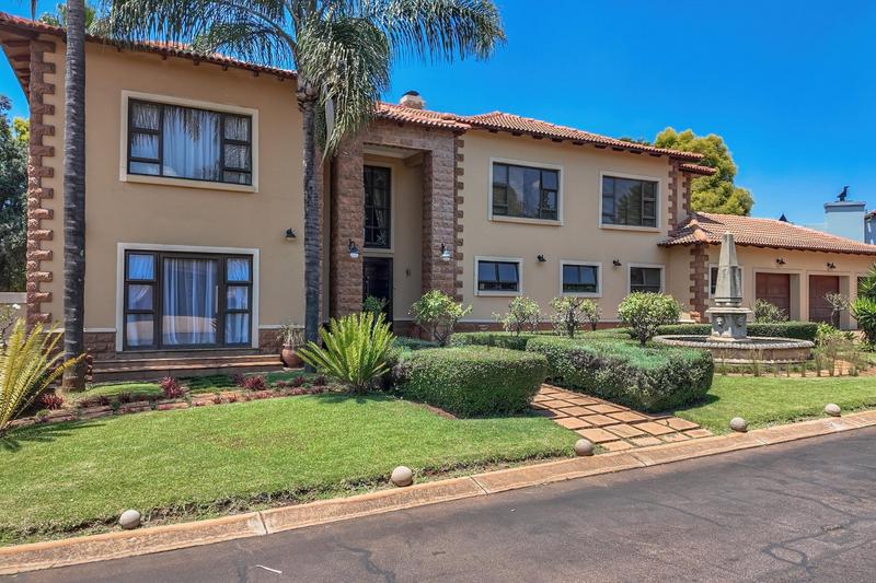 Grand 5‑Bedroom Home with Exceptional Space, Walking Distance to the School