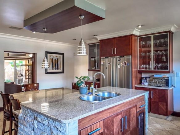 Grand 5‑Bedroom Home with Exceptional Space, Walking Distance to the School