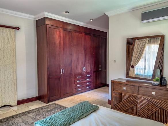 Grand 5‑Bedroom Home with Exceptional Space, Walking Distance to the School