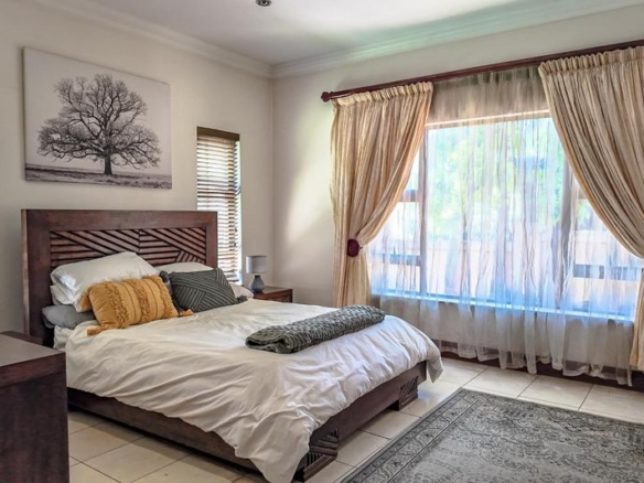 Grand 5‑Bedroom Home with Exceptional Space, Walking Distance to the School