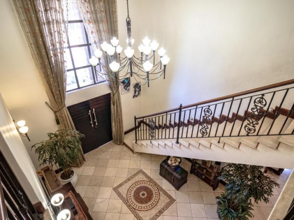 Grand 5‑Bedroom Home with Exceptional Space, Walking Distance to the School