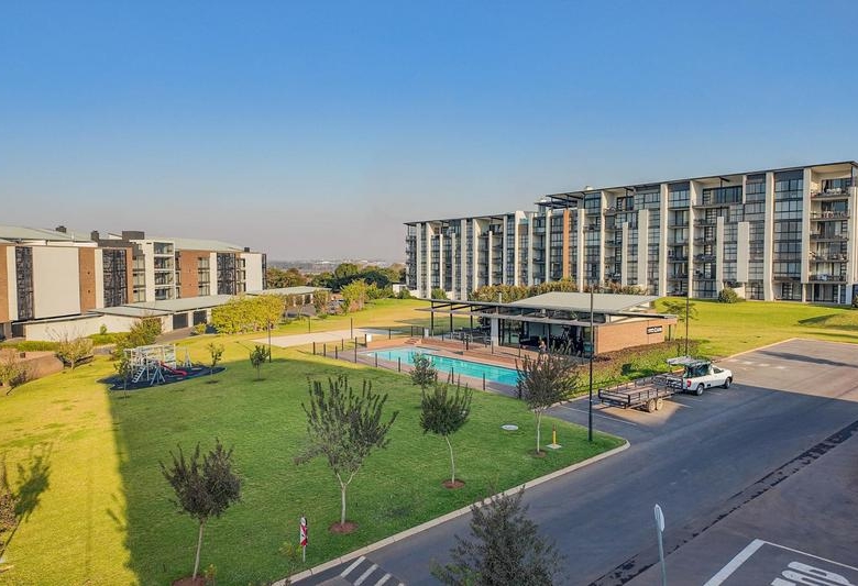 Sophisticated Living on the 3rd Floor At Ascend to Midstream.
