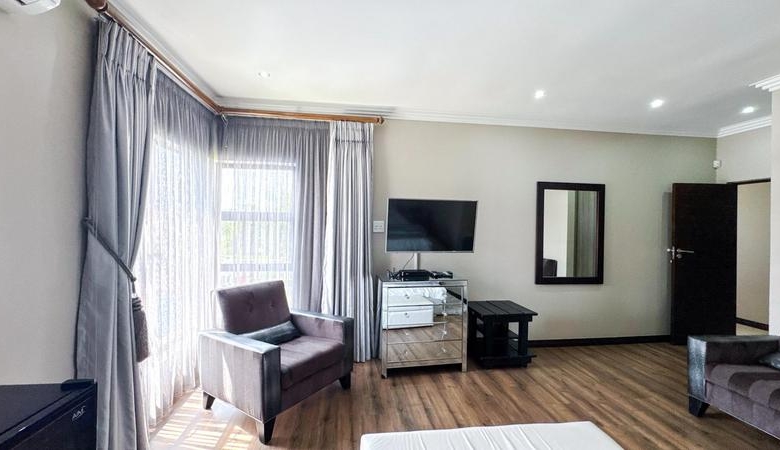 Fully Furnished Family Home for Rent in Midstream Hill