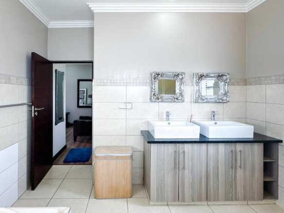 Fully Furnished Family Home for Rent in Midstream Hill