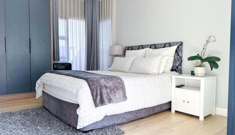 5 Bedroom Home for sale in Midstream Heights Estate.