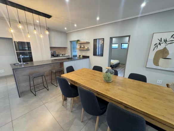 Luxury at your door step! 3x Bedroom Apartment immediately available