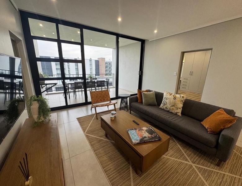 Luxury at your door step! 3x Bedroom Apartment immediately available