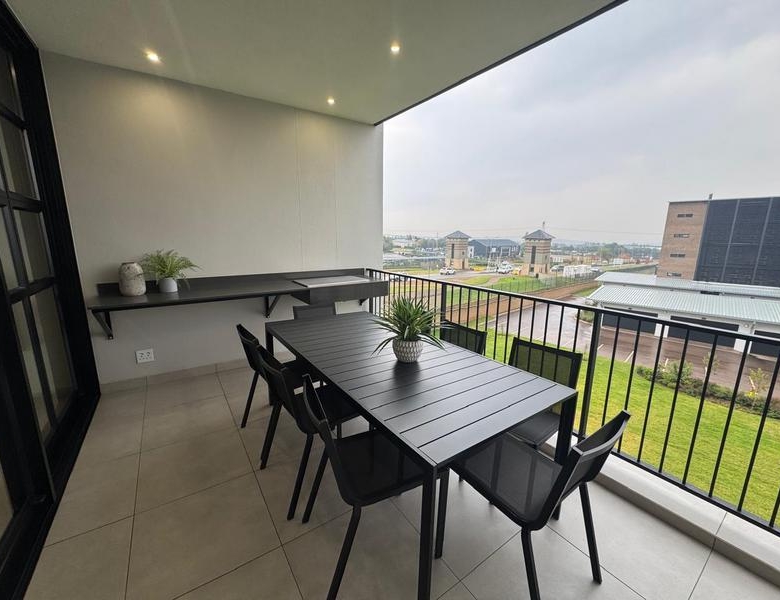 Luxury at your door step! 3x Bedroom Apartment immediately available