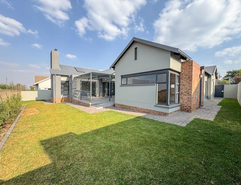 Spacious  Home in Midstream Estate Retire