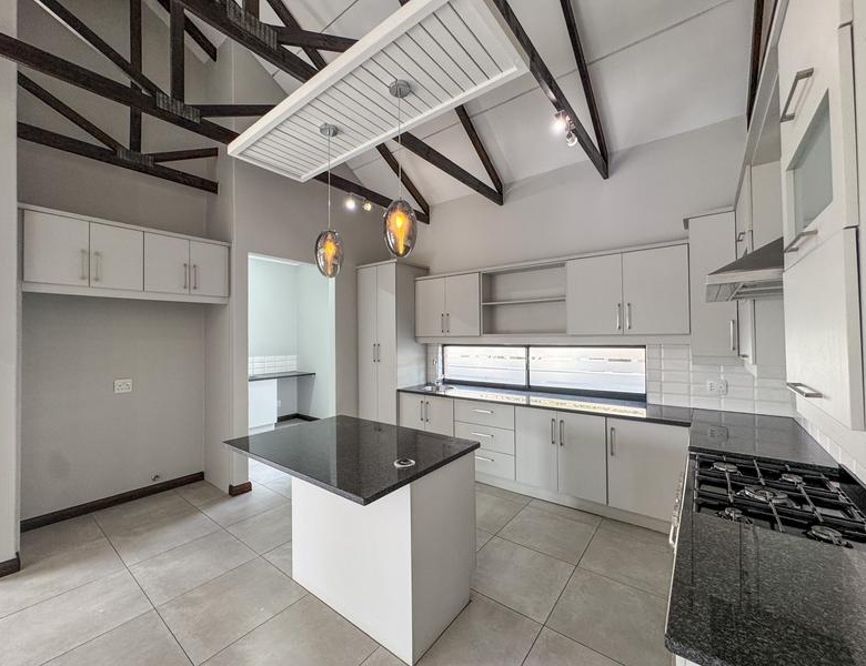 Spacious  Home in Midstream Estate Retire