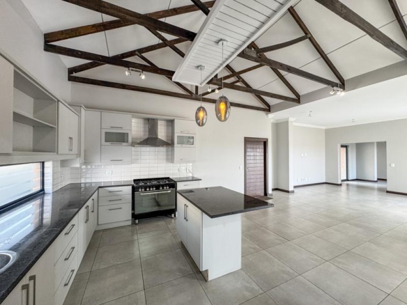 Spacious  Home in Midstream Estate Retire