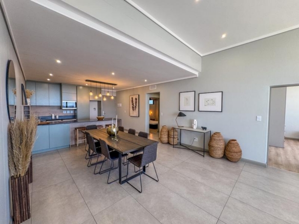 2 Bed Luxury Apartment without Patio, stunning views and Single Garage
