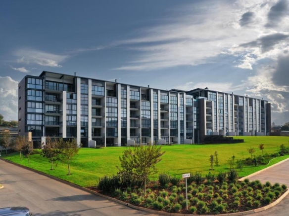 Luxury at your door step! 3x Bedroom Apartment immediately available