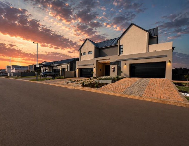 Where Luxury Meets Innovation – A Masterpiece in Midstream Heights