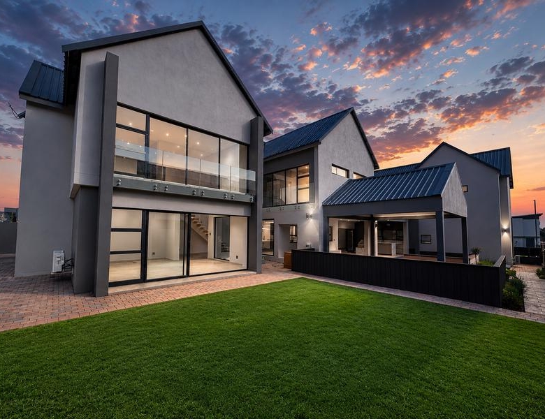 Where Luxury Meets Innovation – A Masterpiece in Midstream Heights