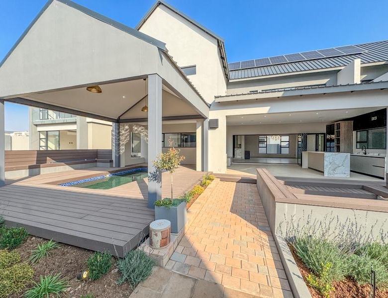 Where Luxury Meets Innovation – A Masterpiece in Midstream Heights