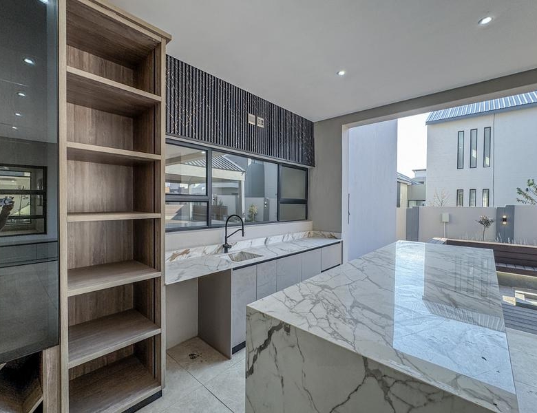 Where Luxury Meets Innovation – A Masterpiece in Midstream Heights