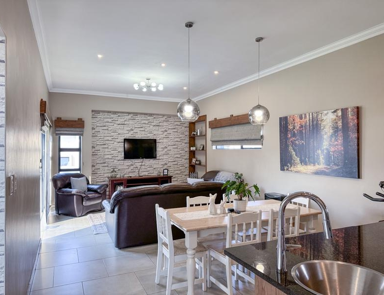 Exclusive Tri-Mandate | 3 Bedroom Home in Midstream Meadows Estate.