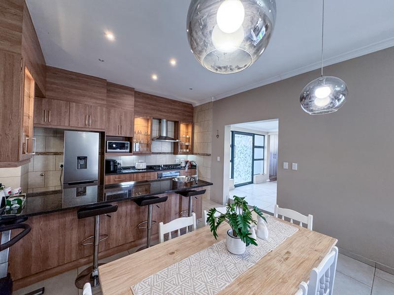 Exclusive Tri-Mandate | 3 Bedroom Home in Midstream Meadows Estate.