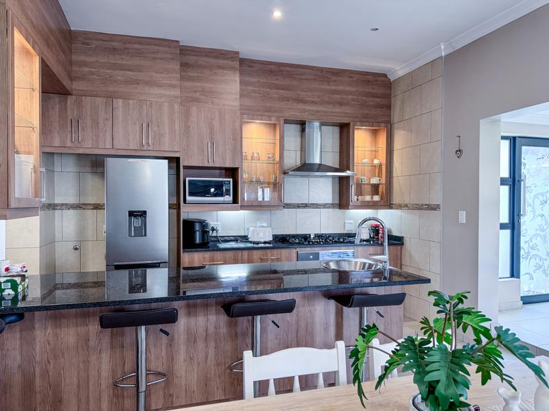 Exclusive Tri-Mandate | 3 Bedroom Home in Midstream Meadows Estate.