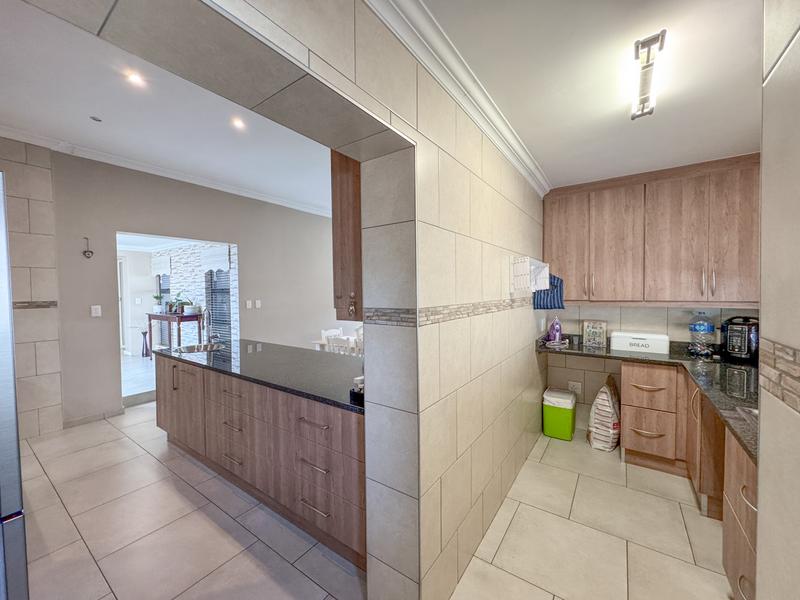 Exclusive Tri-Mandate | 3 Bedroom Home in Midstream Meadows Estate.
