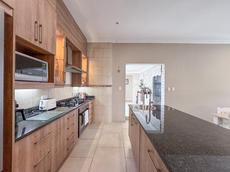 Exclusive Tri-Mandate | 3 Bedroom Home in Midstream Meadows Estate.