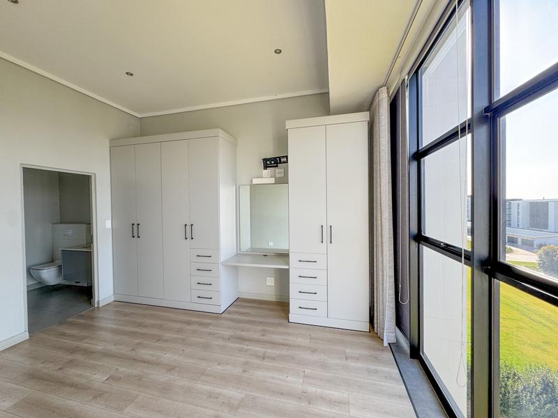 Luxury Apartment at Ascend to Midstream.