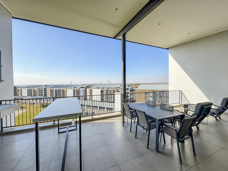 Luxury Apartment at Ascend to Midstream.